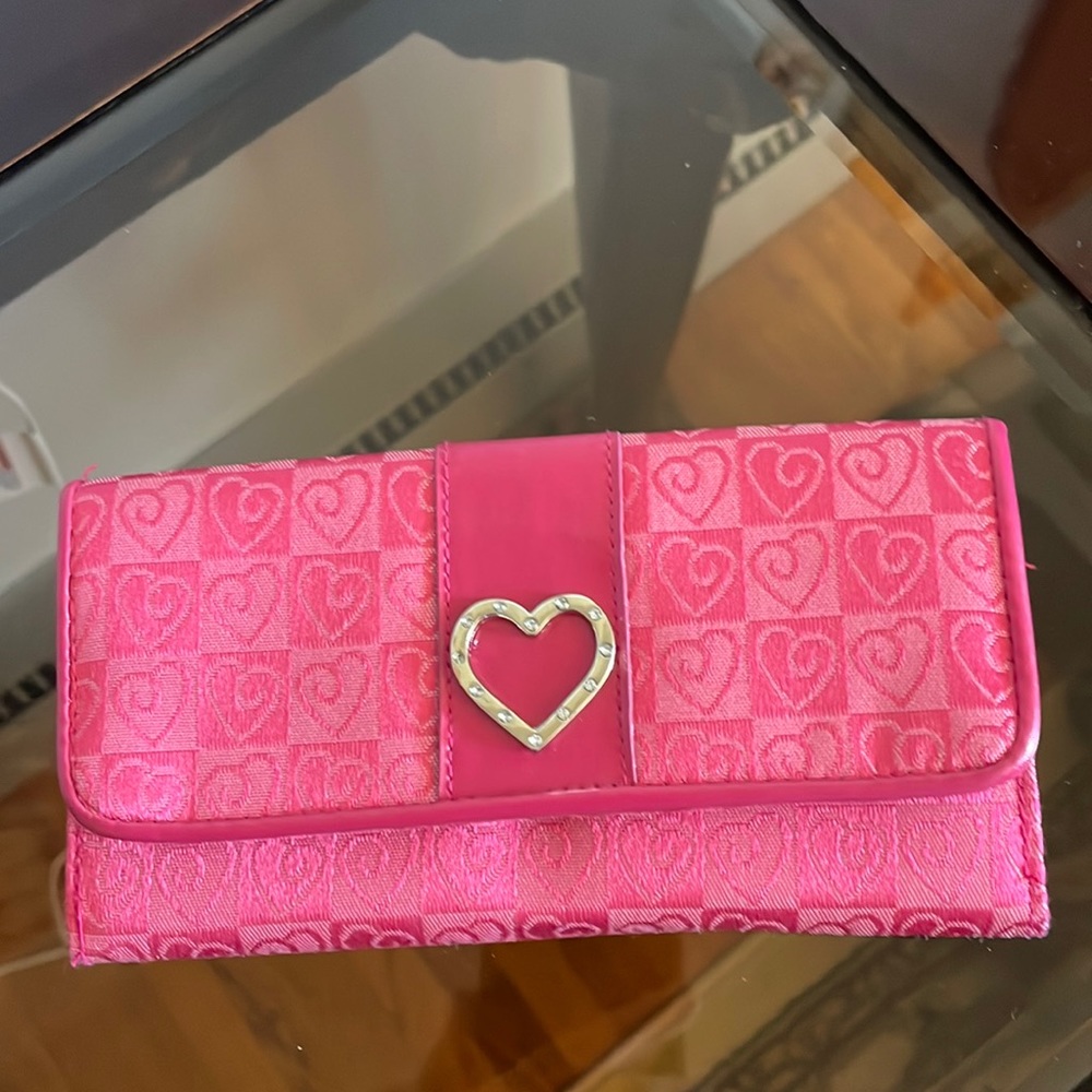 Pink wallet with hearts